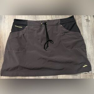Brooks‎ Black Athletic Skort